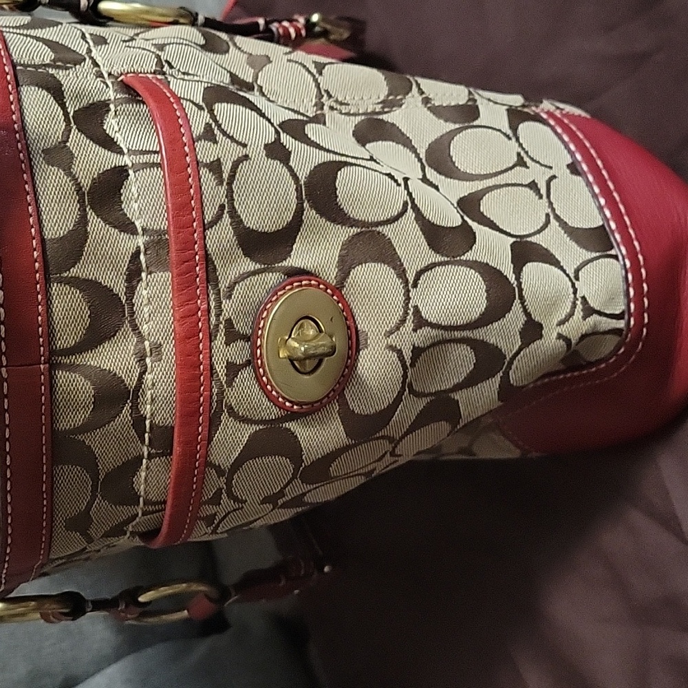 Coach Signature Gallery Tote with Matching Wallet - Picture 2 of 14